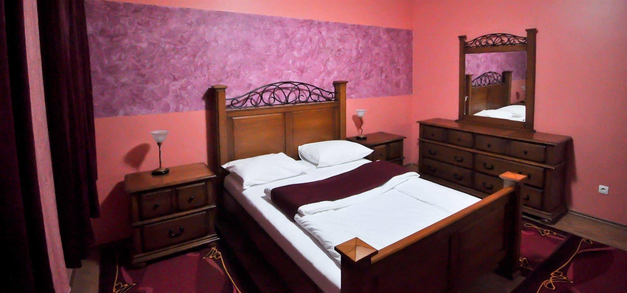 Hotel Bm International Сараево Екстериор снимка